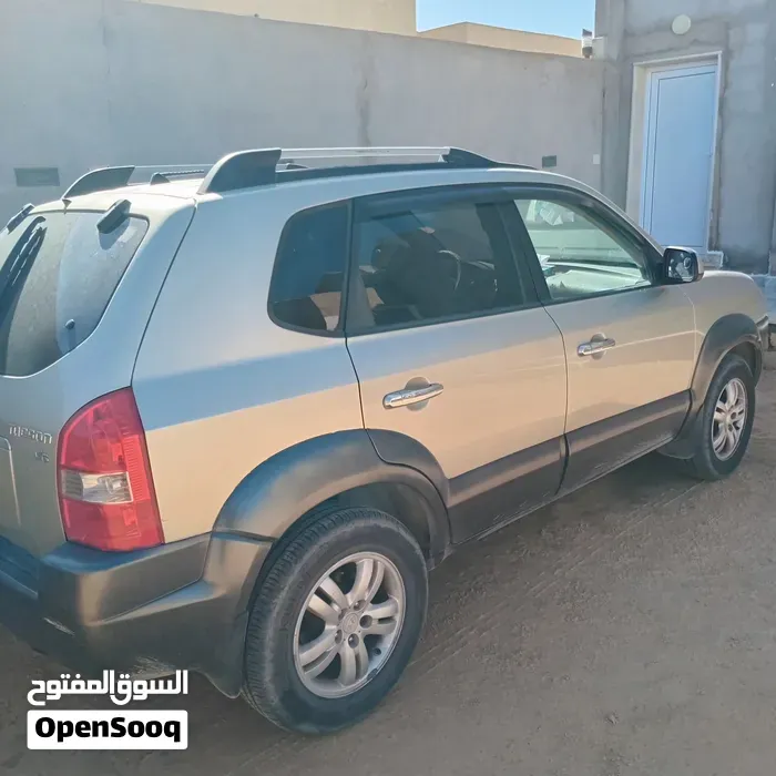 Hyundai Tucson 2008 photo 2