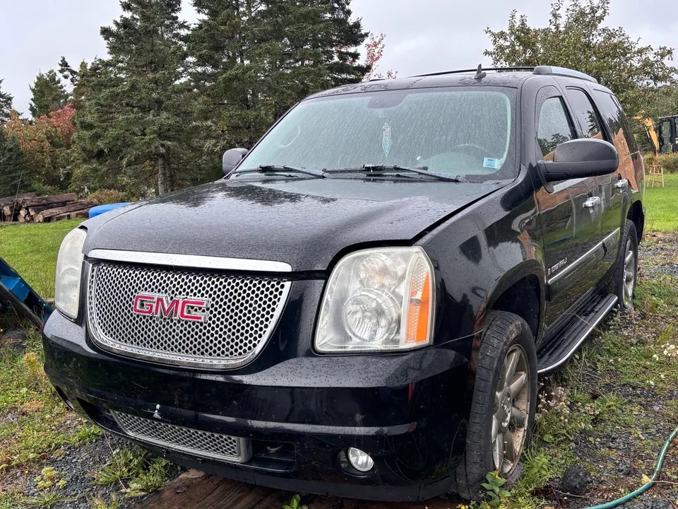 GMC Yukon 2007 photo 2