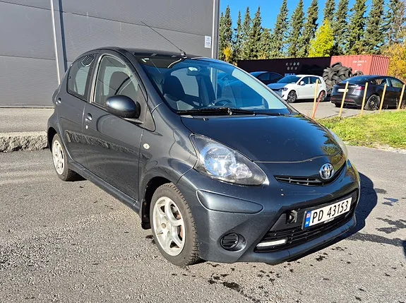 Toyota Aygo 2012 photo 2