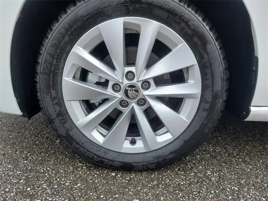 Skoda Scala 2024 photo 3