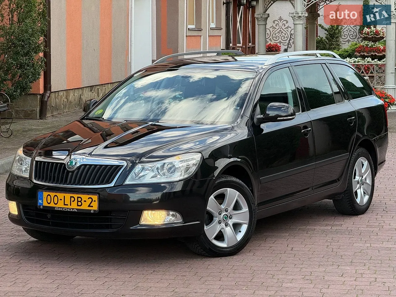 Skoda Octavia 2012 photo 3
