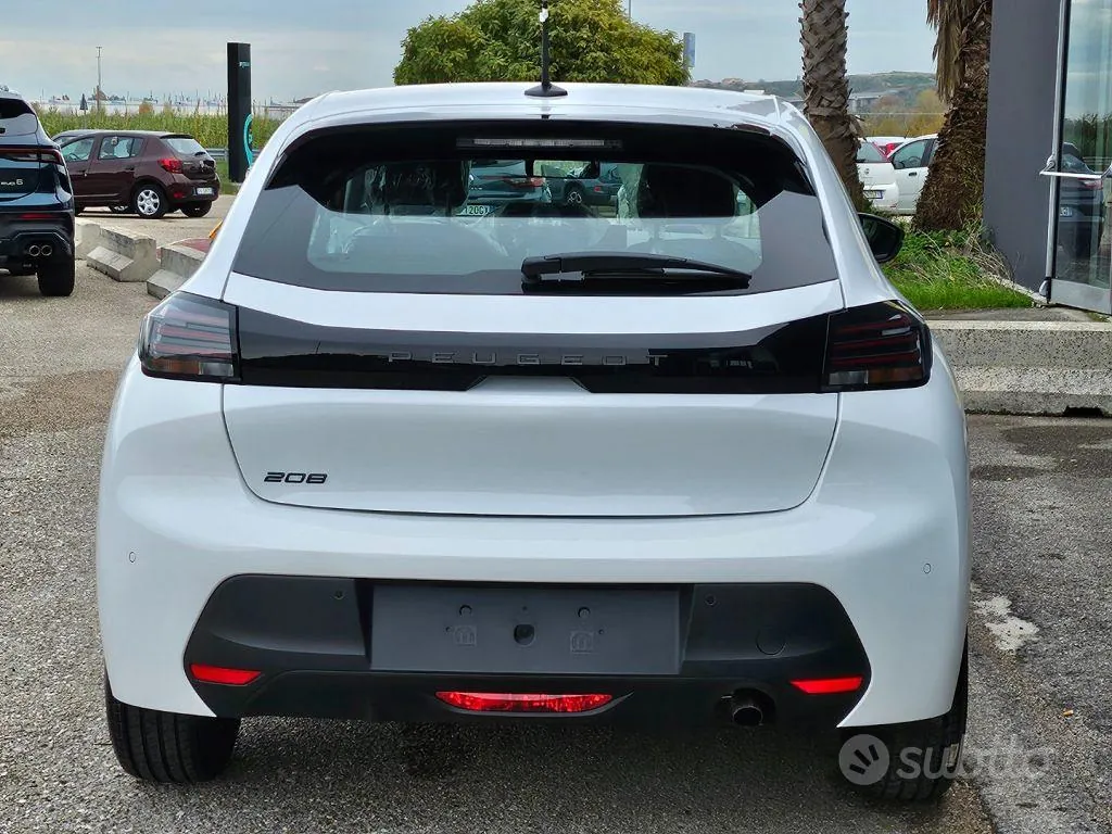 Peugeot 208 2025 photo 4