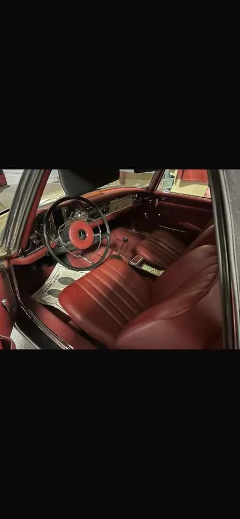 Mercedes-Benz 280 1970 photo 3