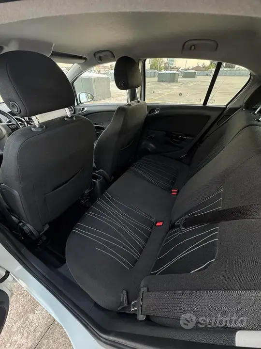 Opel Corsa 2011 photo 4