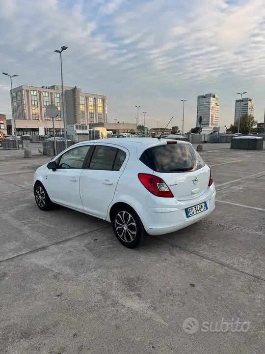 Opel Corsa 2011 photo 5