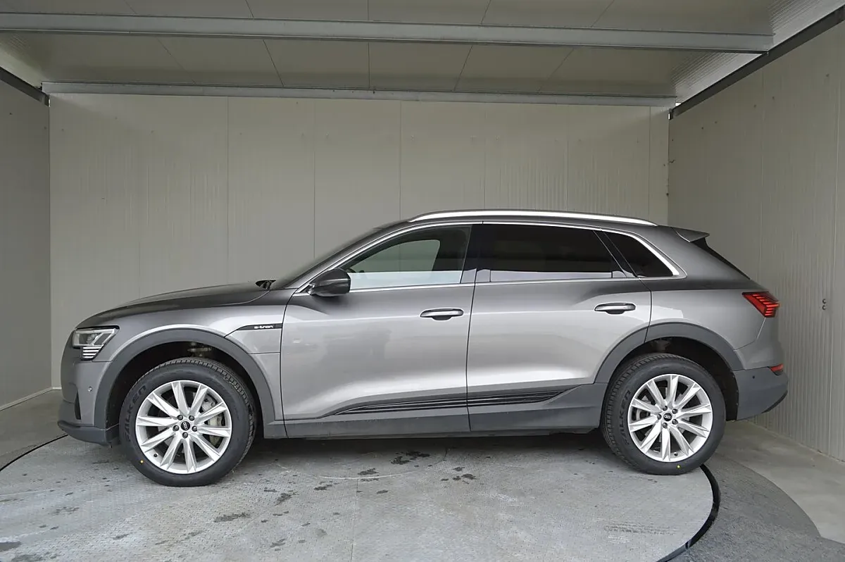 Audi E-Tron 2021 photo 3