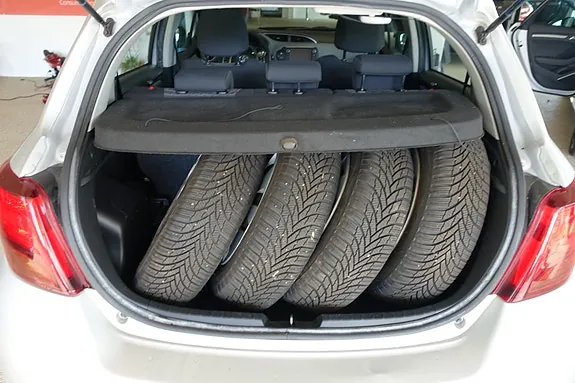 Toyota Yaris 2015 photo 5