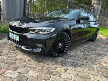 BMW 318I 2021 photo 2