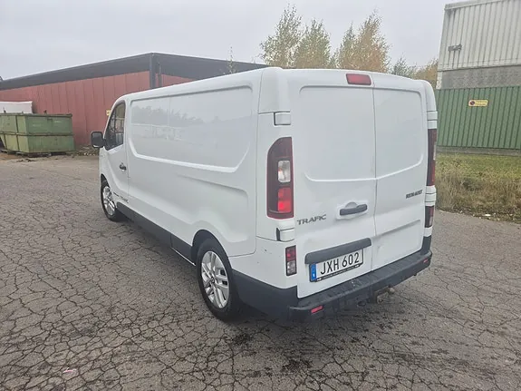 Renault Trafic 2016 photo 2
