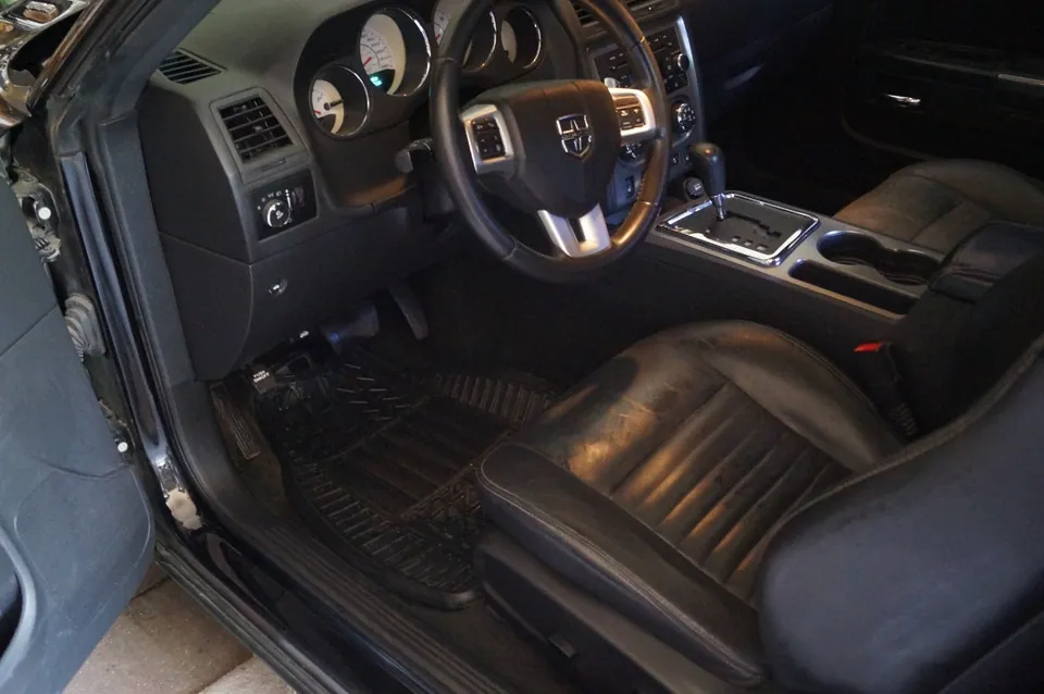 Dodge Challenger 2013 photo 3