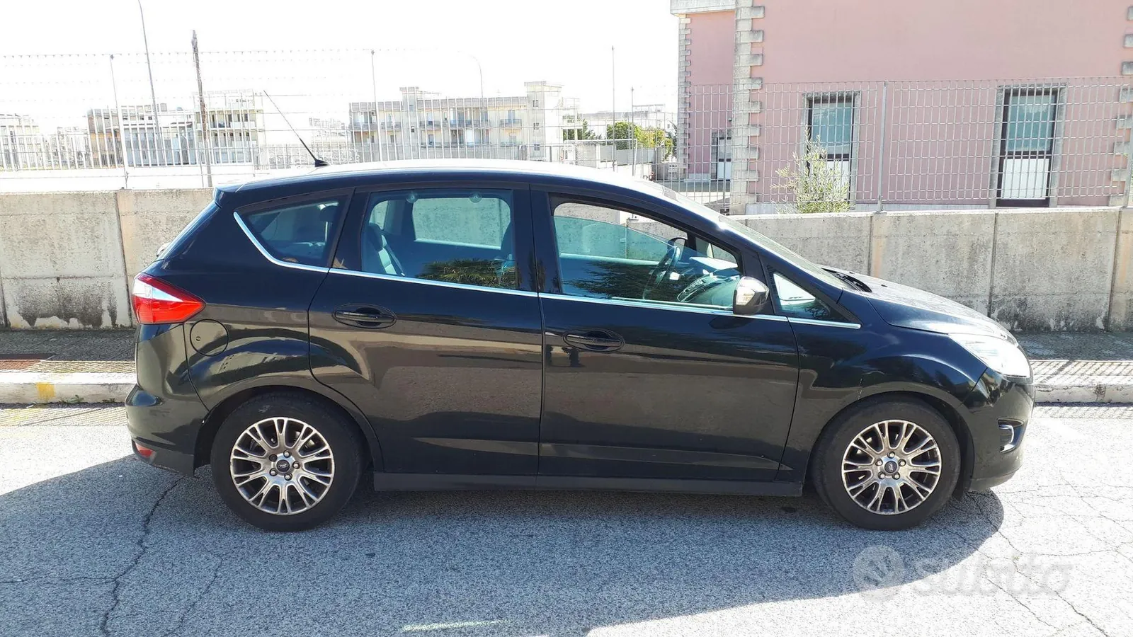 Ford C-Max 2015 photo 2