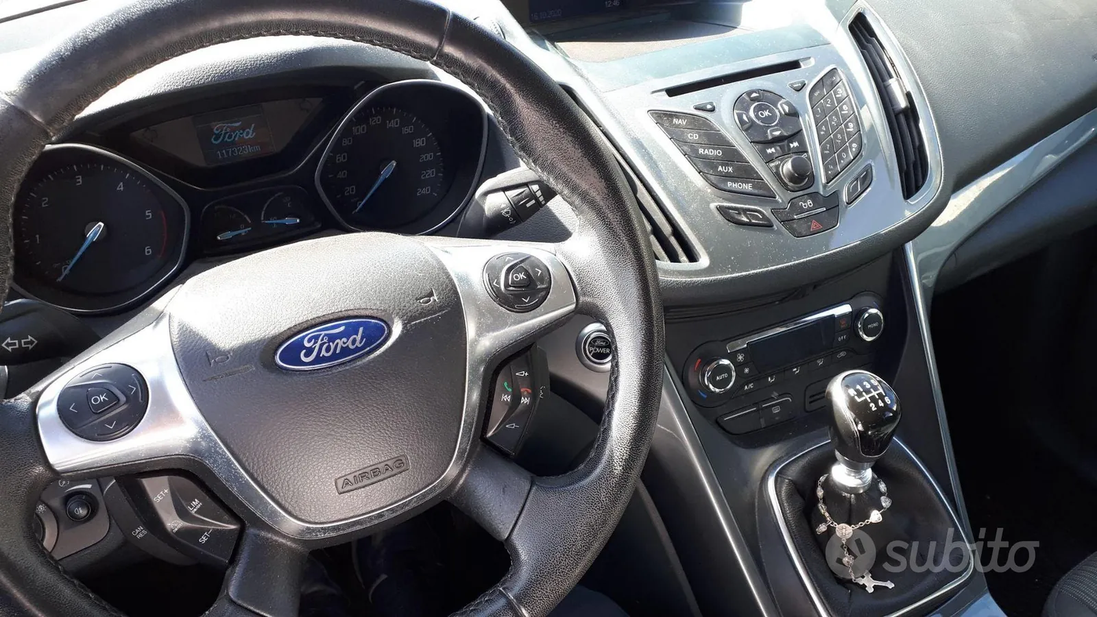 Ford C-Max 2015 photo 4