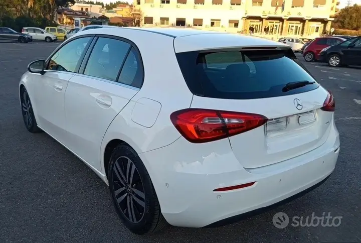 Mercedes-Benz C-Class 2019 photo 2