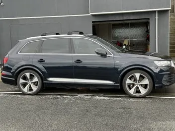 Audi Q7 2017 photo 2