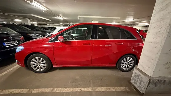 Mercedes-Benz B180 2013 photo 3