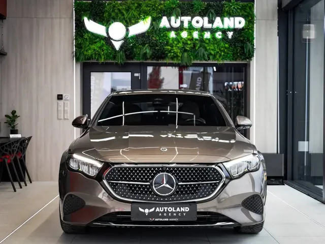 Mercedes-Benz E-Class 2025 photo 2