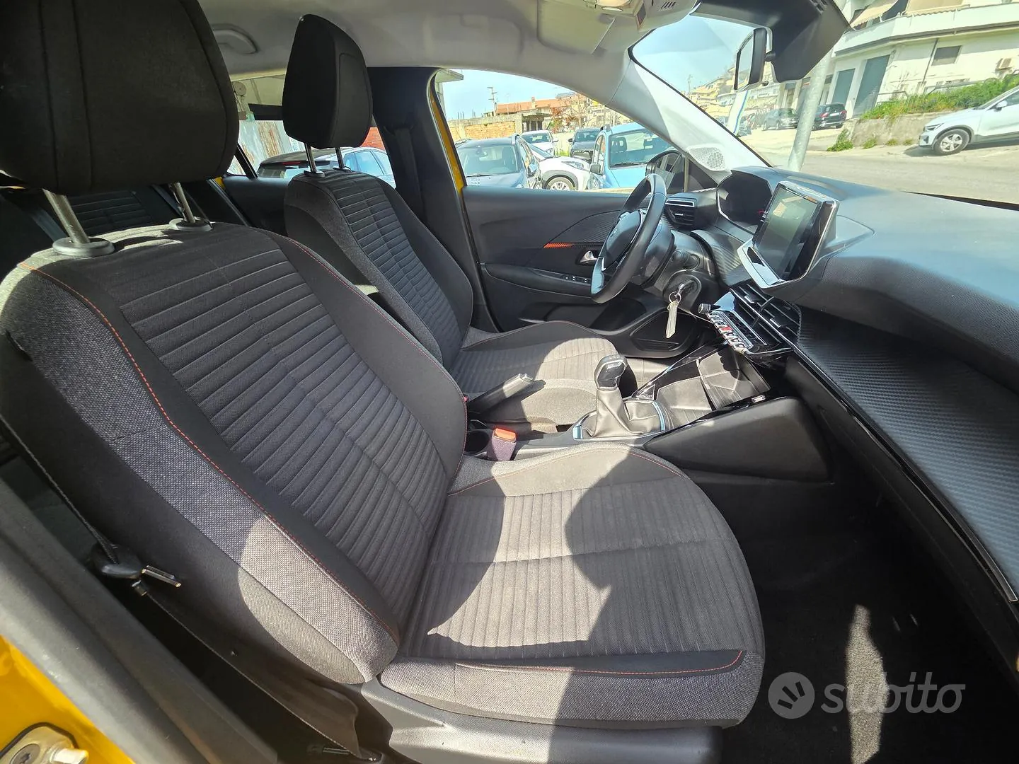 Peugeot 208 2023 photo 5