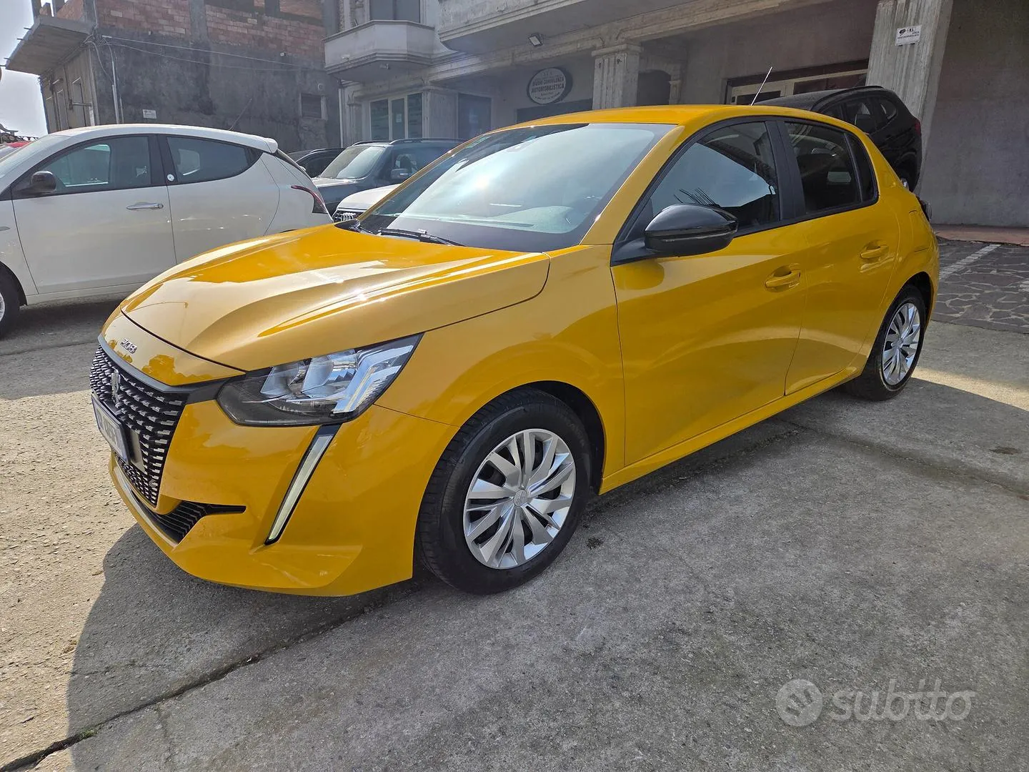 Peugeot 208