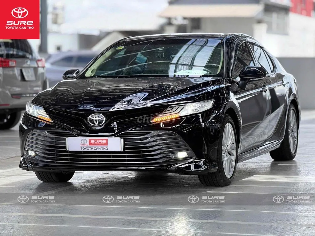 Toyota Camry 2021 photo 2