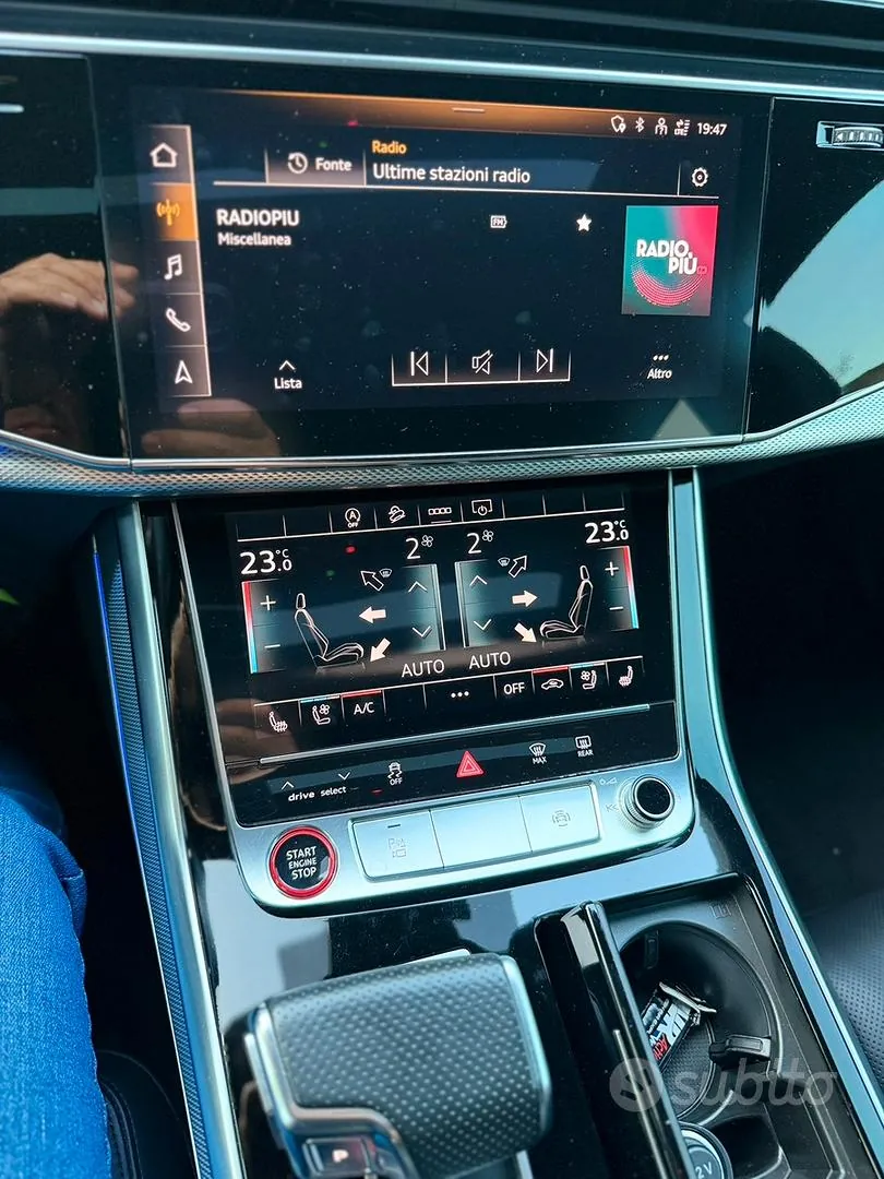 Audi Q8 2022 photo 2
