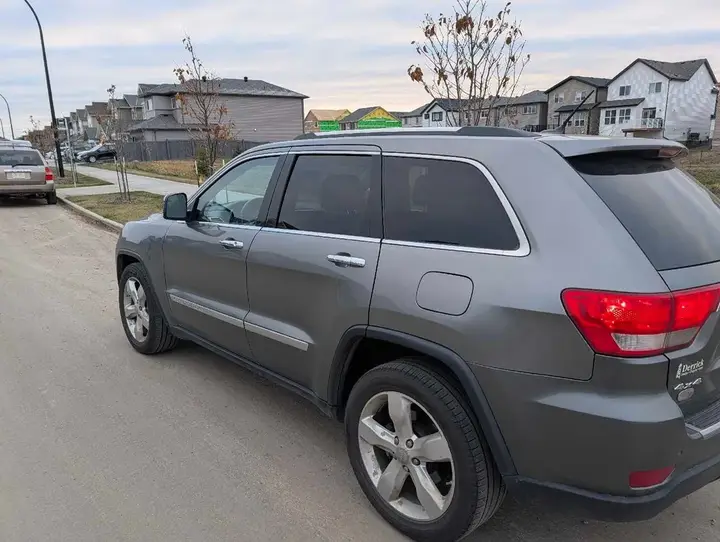 Jeep Grand Cherokee 2012 photo 3