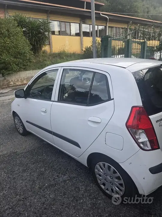 Hyundai I10 2010 photo 2