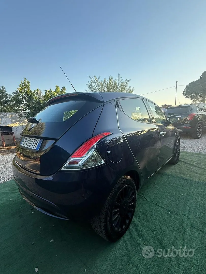 Lancia Ypsilon 2016 photo 3