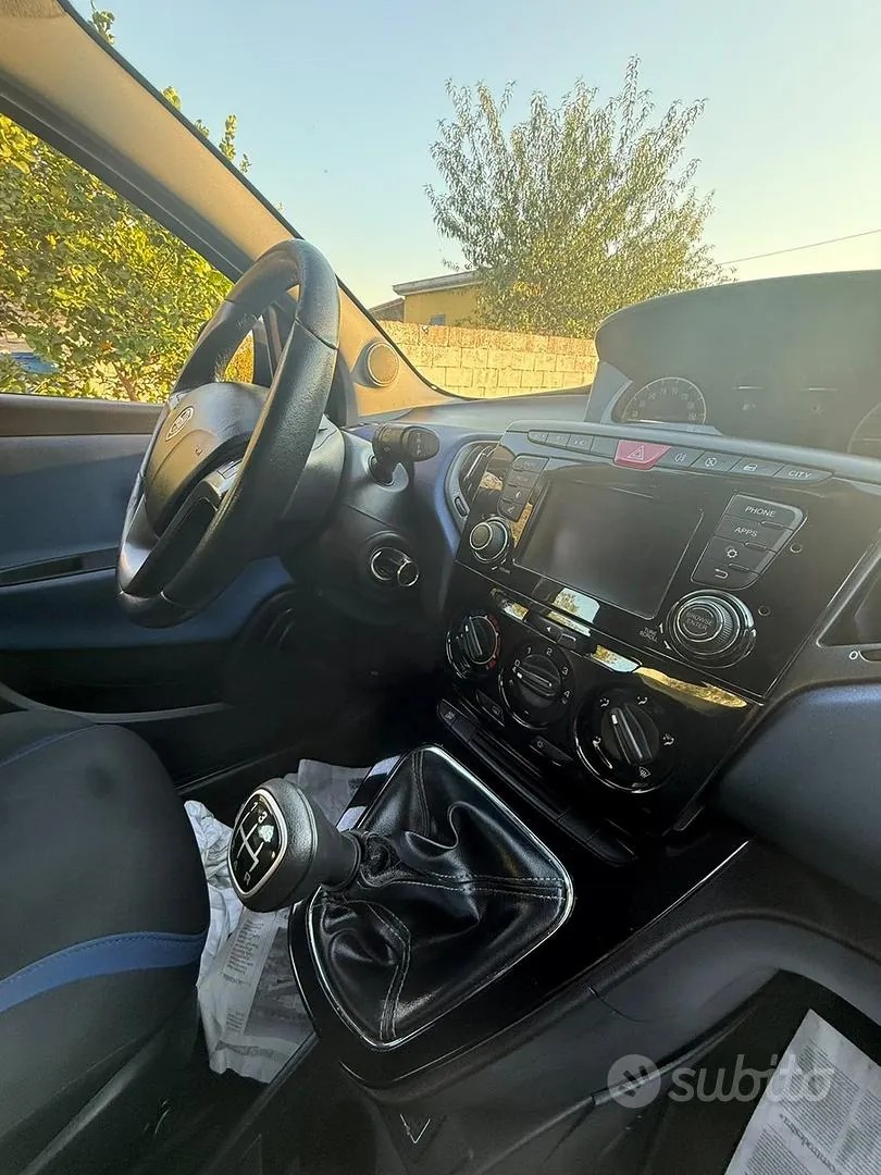 Lancia Ypsilon 2016 photo 5