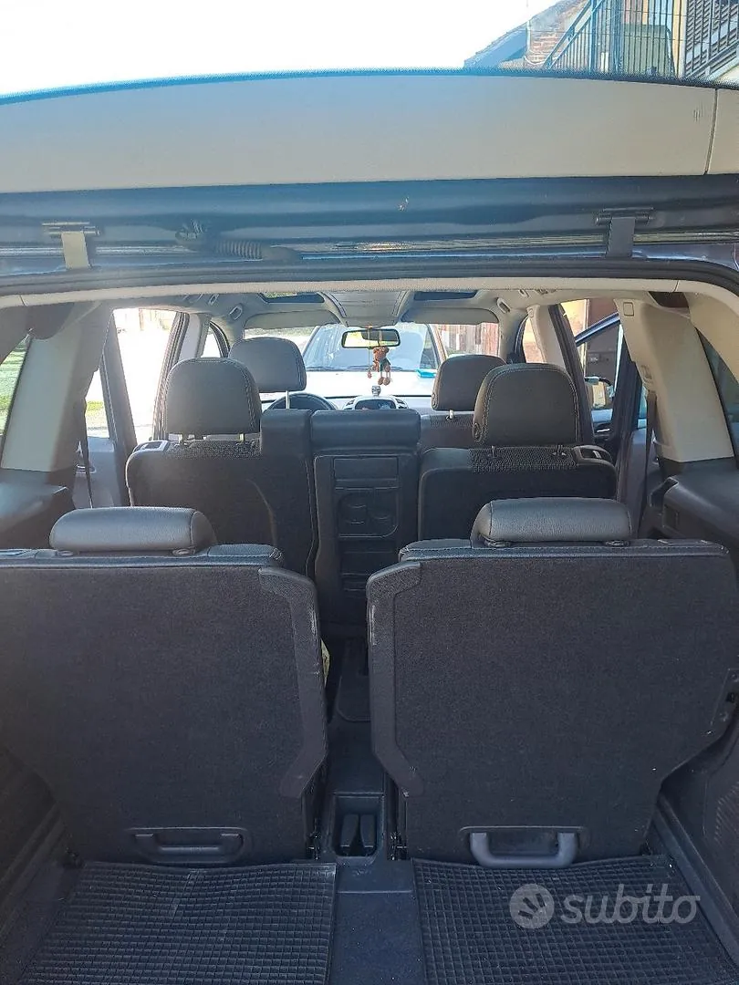 Opel Zafira 2010 photo 3