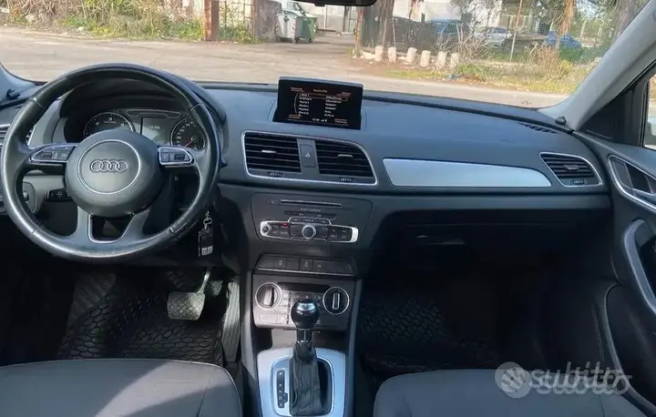 Audi Q3 2018 photo 2