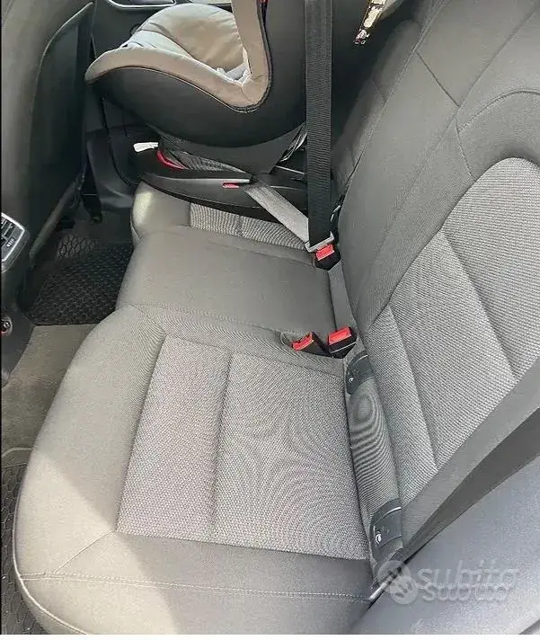 Audi Q3 2018 photo 3