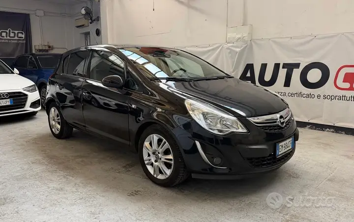 Opel Corsa 2012 photo 2