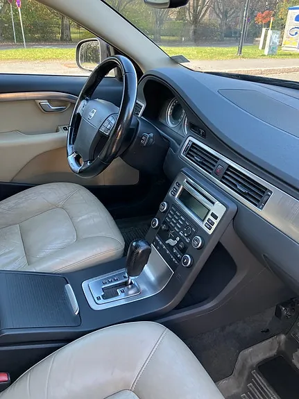 Volvo V70 2009 photo 5