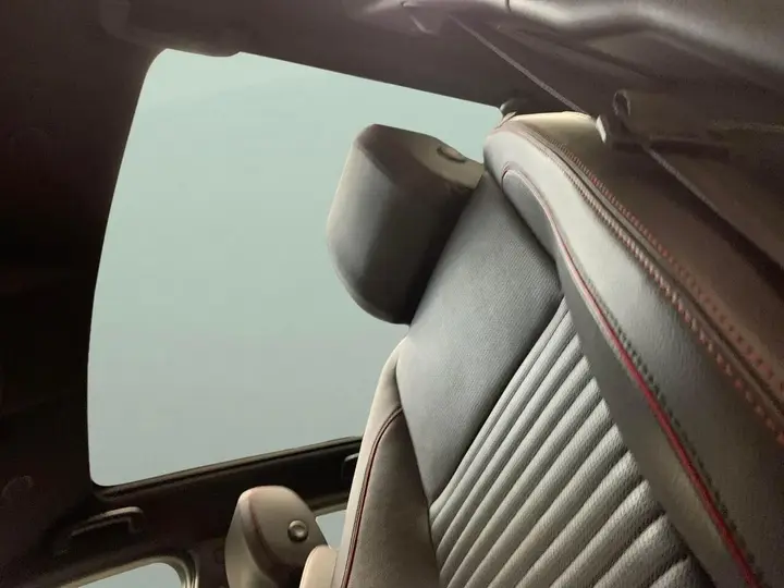 Land Rover Discovery Sport 2022 photo 5