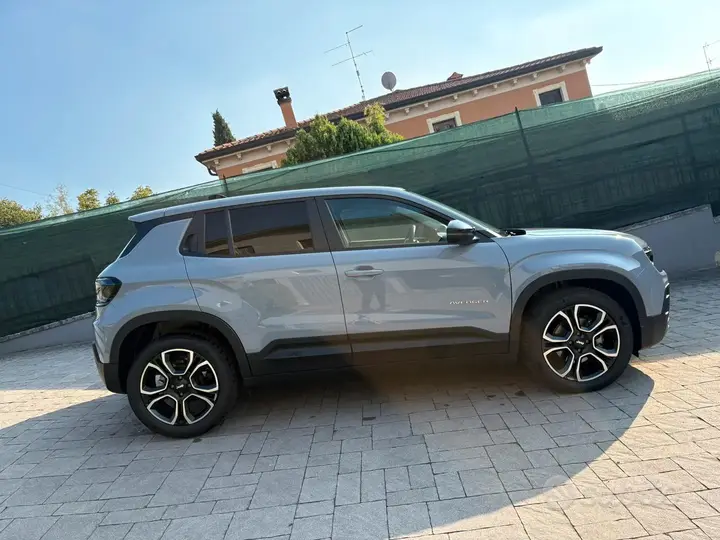 Jeep Avenger 2025 photo 4