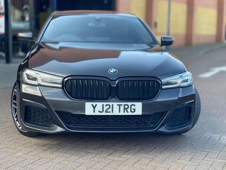 BMW 5 Series 2021 photo 2