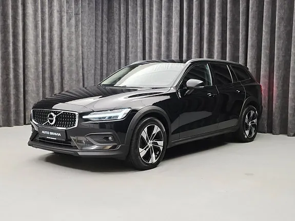 Volvo V60 Cross Country 2021 photo 3