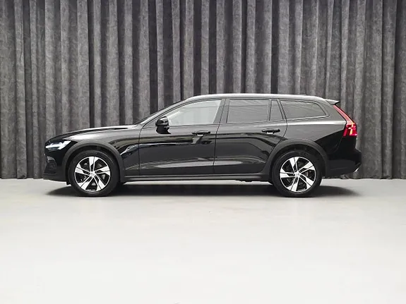 Volvo V60 Cross Country 2021 photo 4