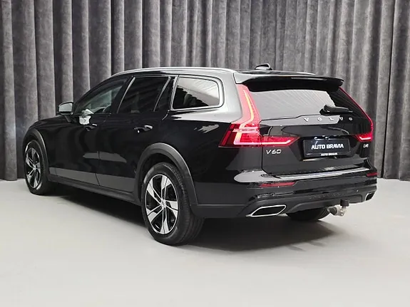 Volvo V60 Cross Country 2021 photo 5