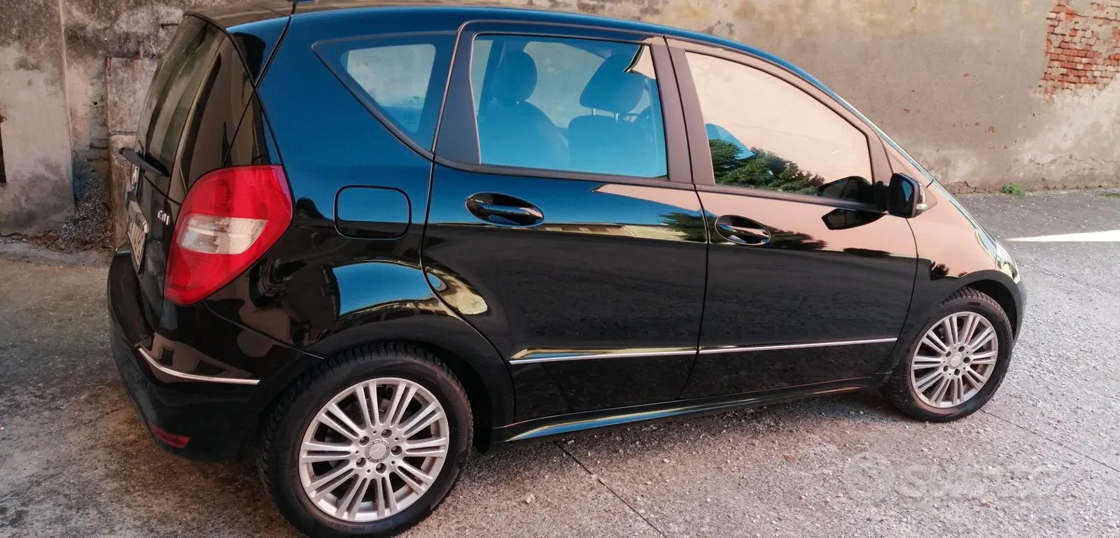 Mercedes-Benz A 2011 photo 4