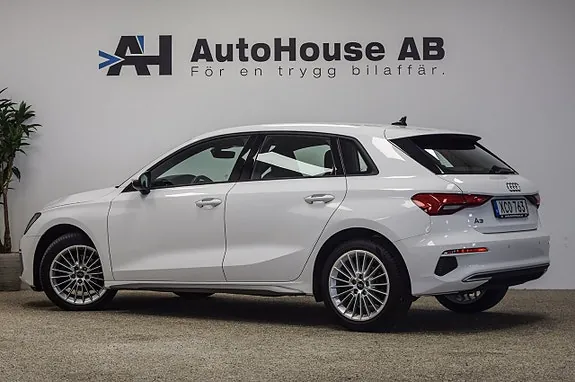 Audi A3 2024 photo 2