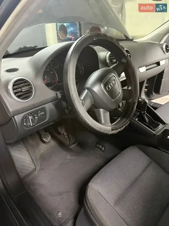 Audi A3 Sportback 2010 photo 4