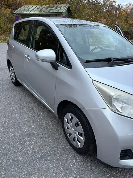Toyota Verso-S 2011 photo 4