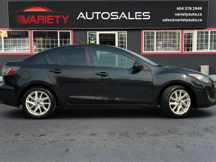 Mazda Mazda3 2013 photo 5