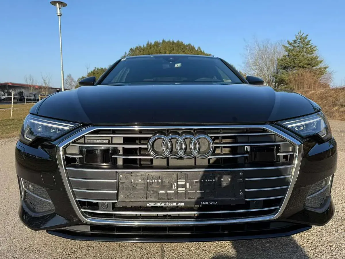 Audi A6 2022 photo 2