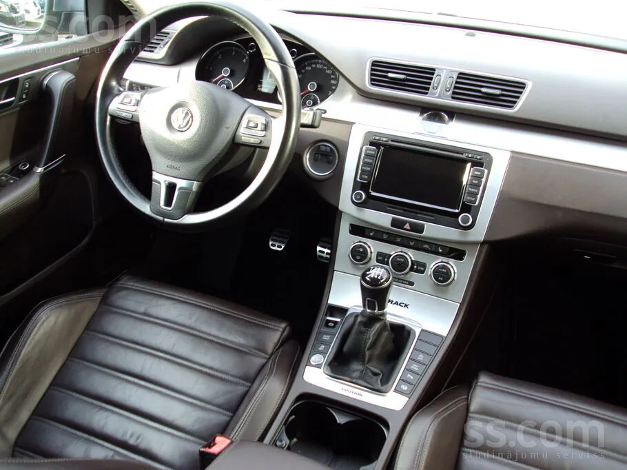 Volkswagen Passat Alltrack 2012 photo 4