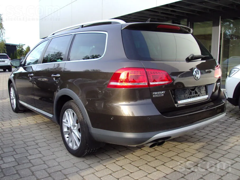 Volkswagen Passat Alltrack 2012 photo 2