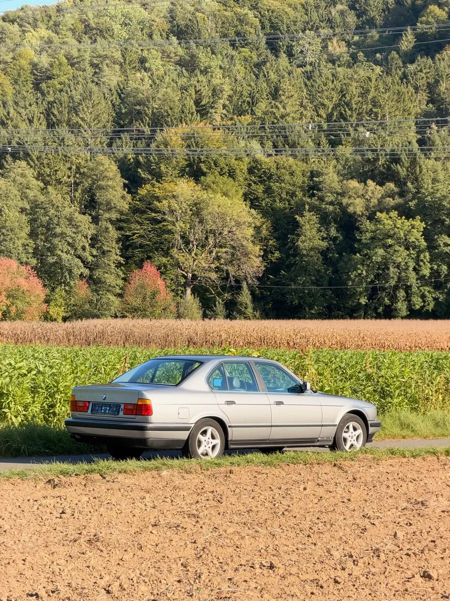BMW 5 Series 1989 photo 3
