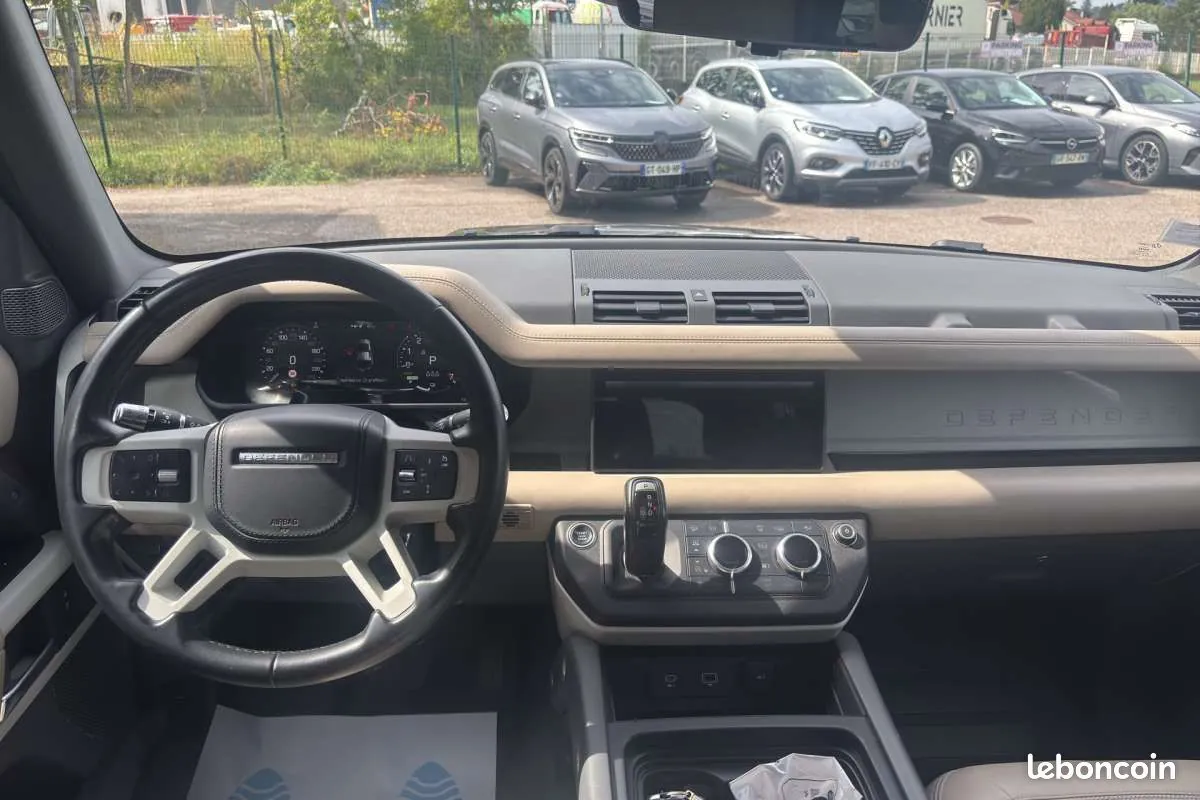 Land Rover Defender 2021 photo 3