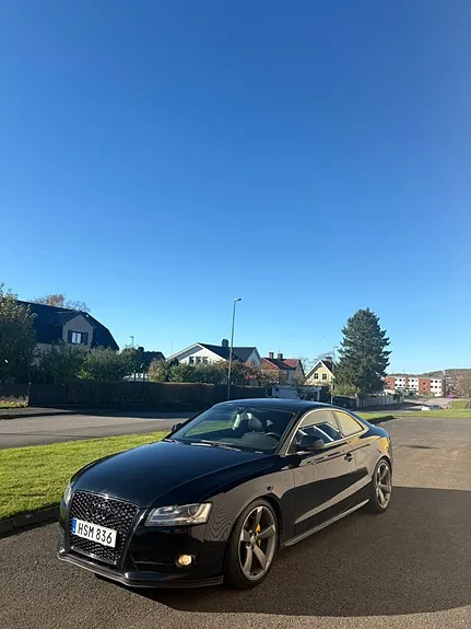 Audi A5 2009 photo 2